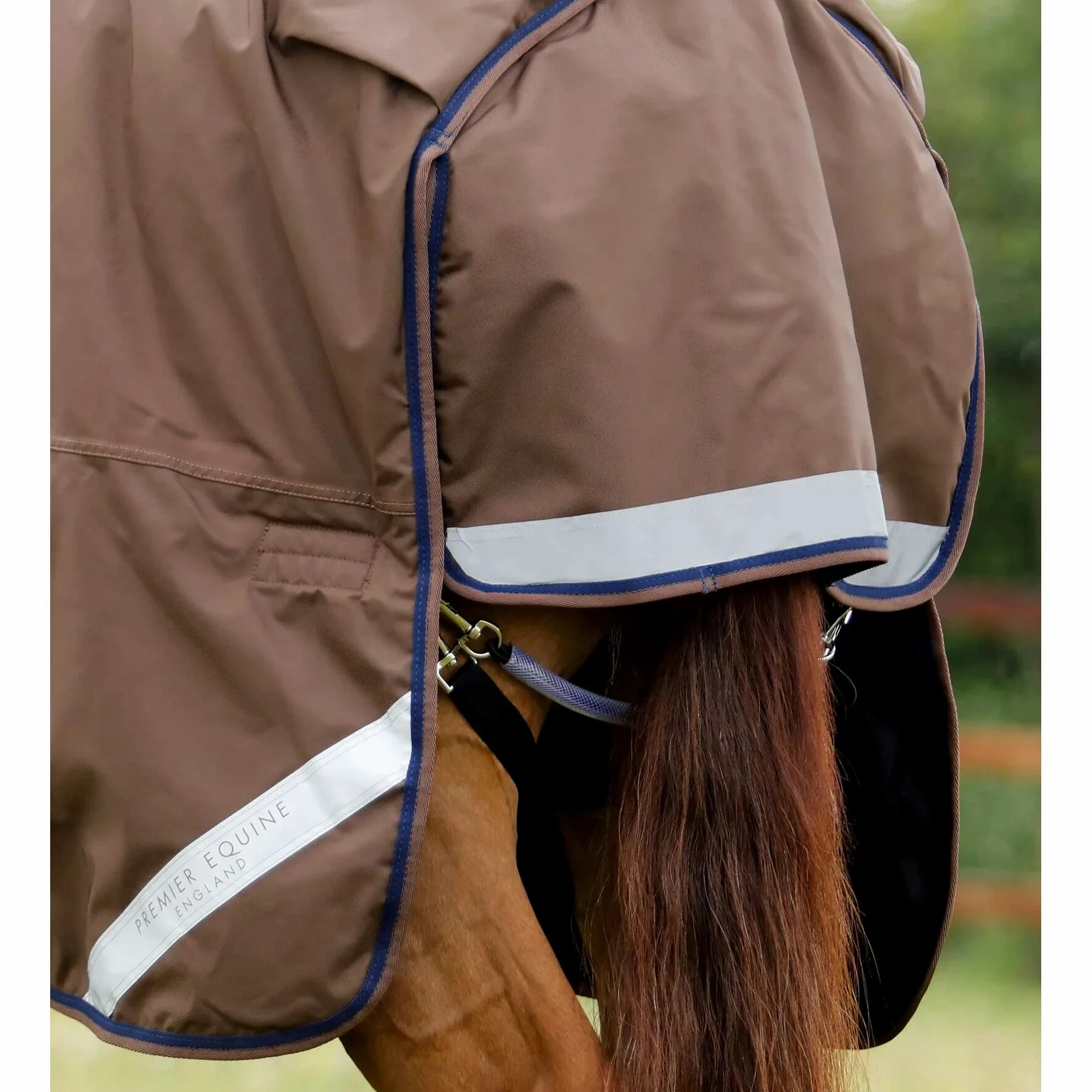 Coperta impermeabile per cavalli con copricollo Premier Equine Buster 400 g