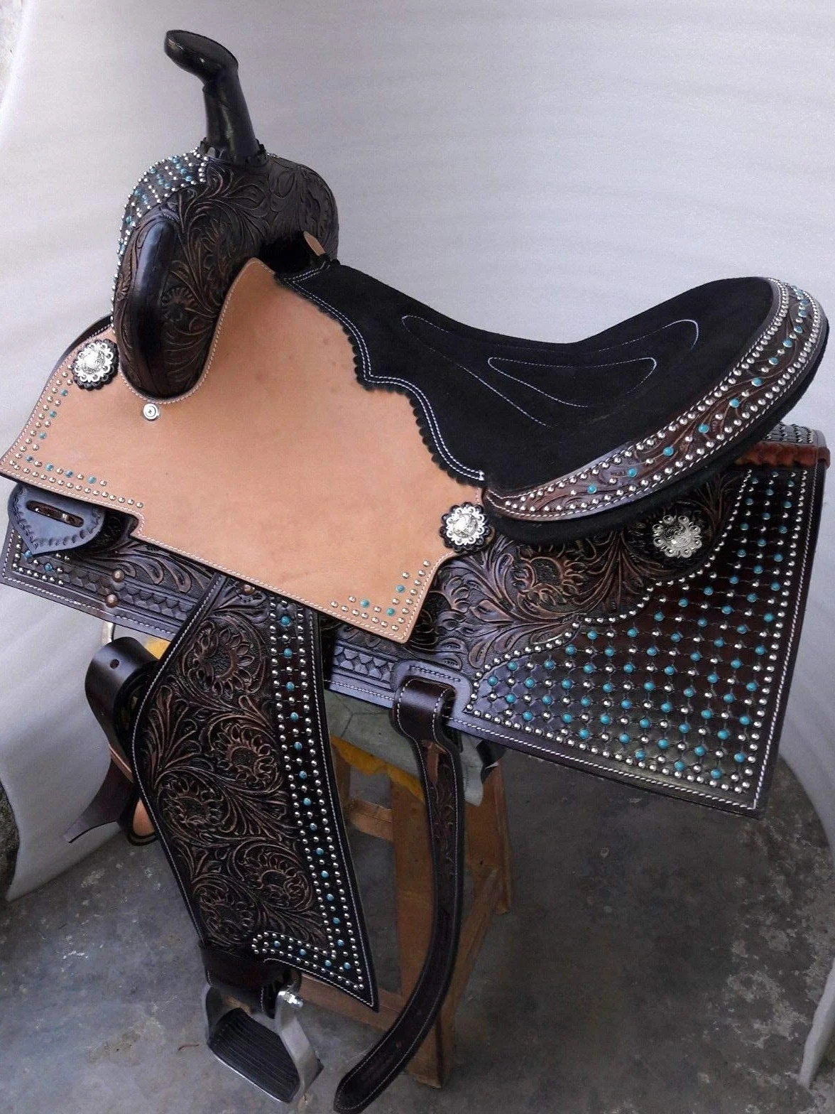 Equestrian Universe - Sella da corsa Western Barrel con testa e colletto coordinato