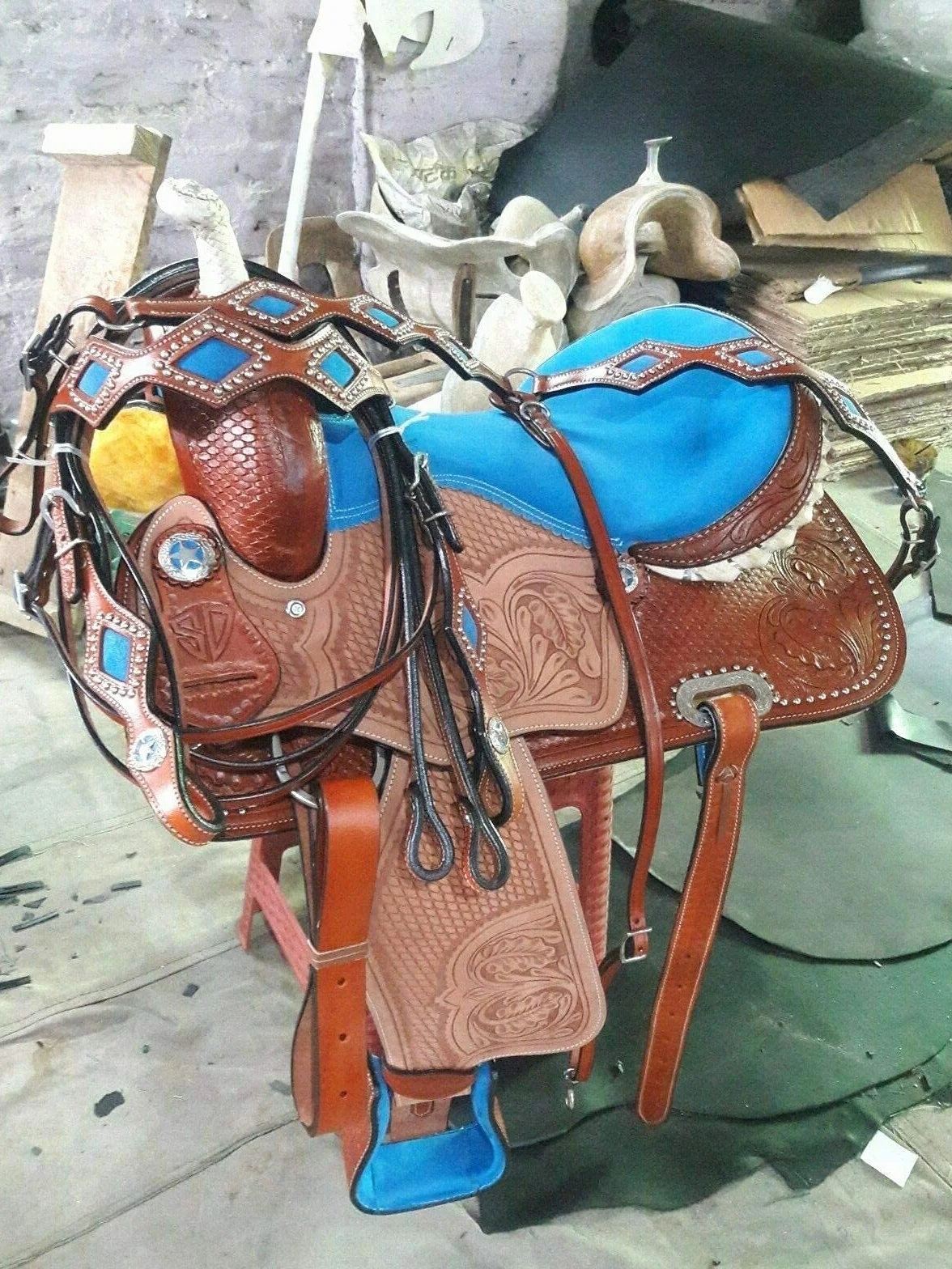 Equestrian Universe Western Barrel Racing Sella con testa e collare per seno abbinato