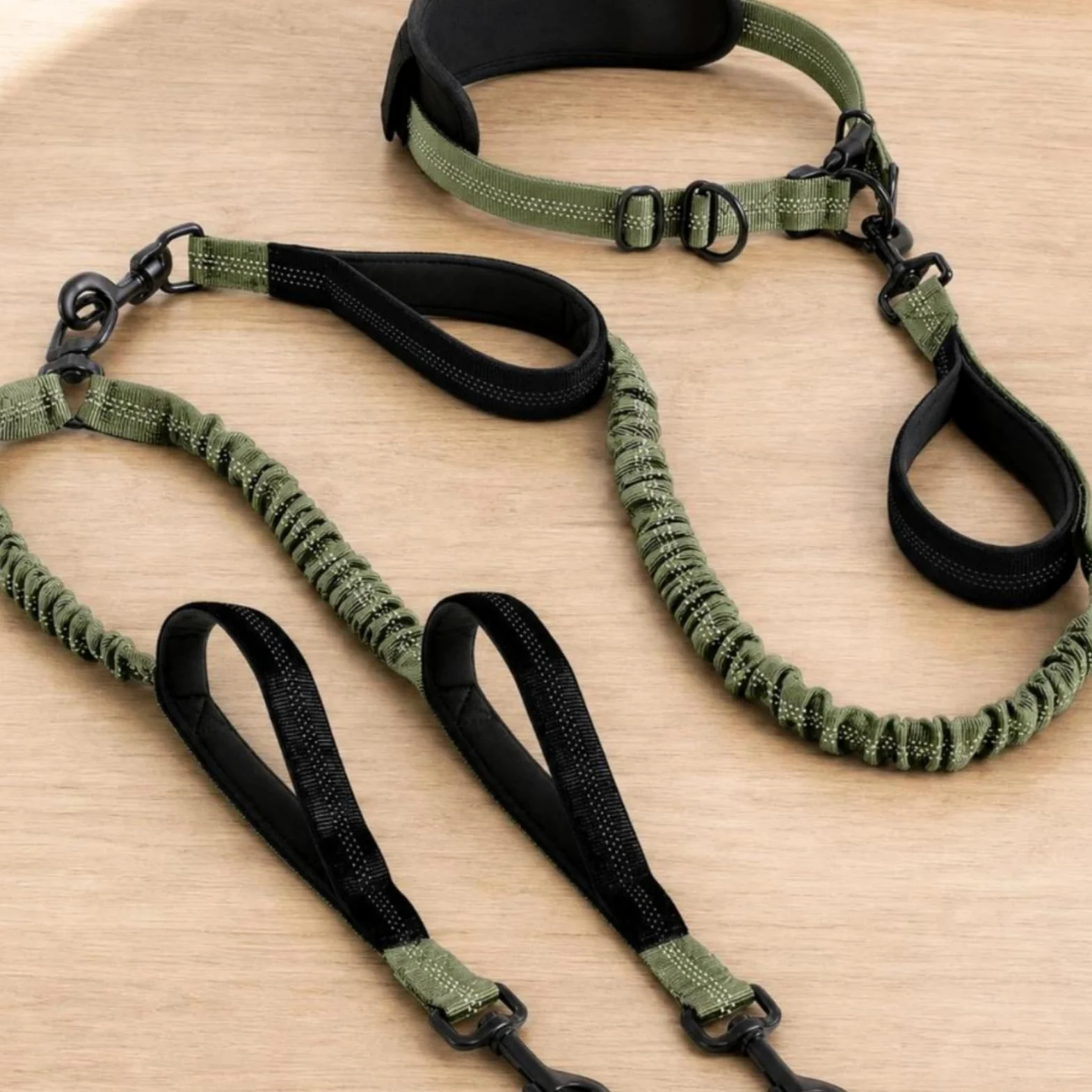 Guinzaglio a Doppia Testa Guinzaglio Cintura d Guinzaglio Elastico con Bungee Guinzaglio per Cani con Cintura in Vita con Maniglie per Controllo, Verde Militare