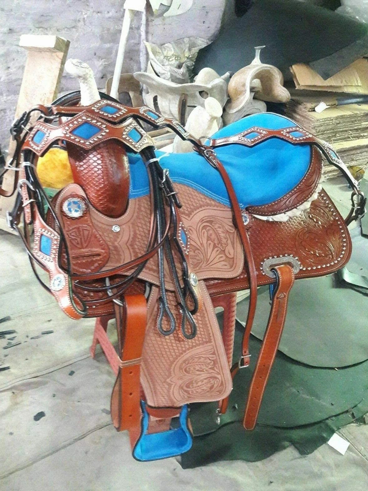 Equestrian Universe Western Barrel Racing Sella con testa e collare per seno abbinato