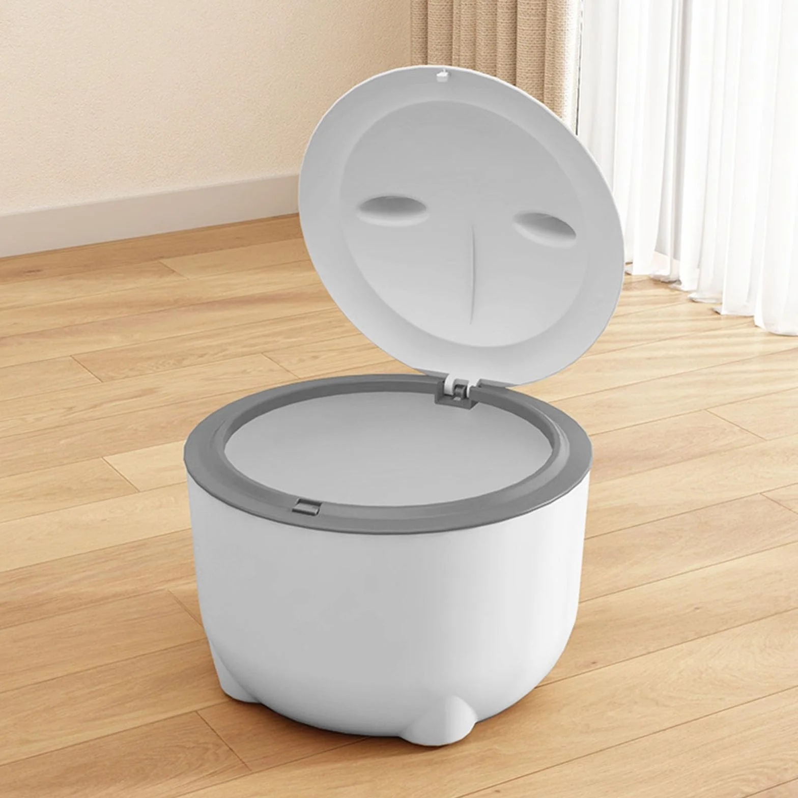 Pattumiera multifunzionale per gatti con coperchio a pressione dal design chiuso, ideale per il controllo degli odori in una soluzione di rifiuti domestici adatta ai gatti