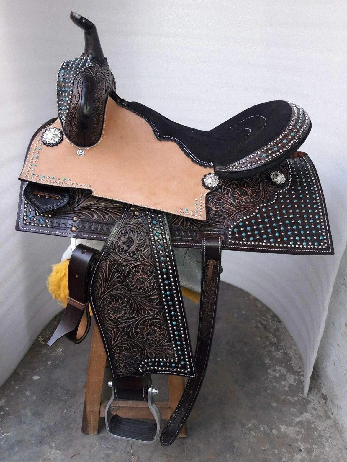 Equestrian Universe - Sella da corsa Western Barrel con testa e colletto coordinato