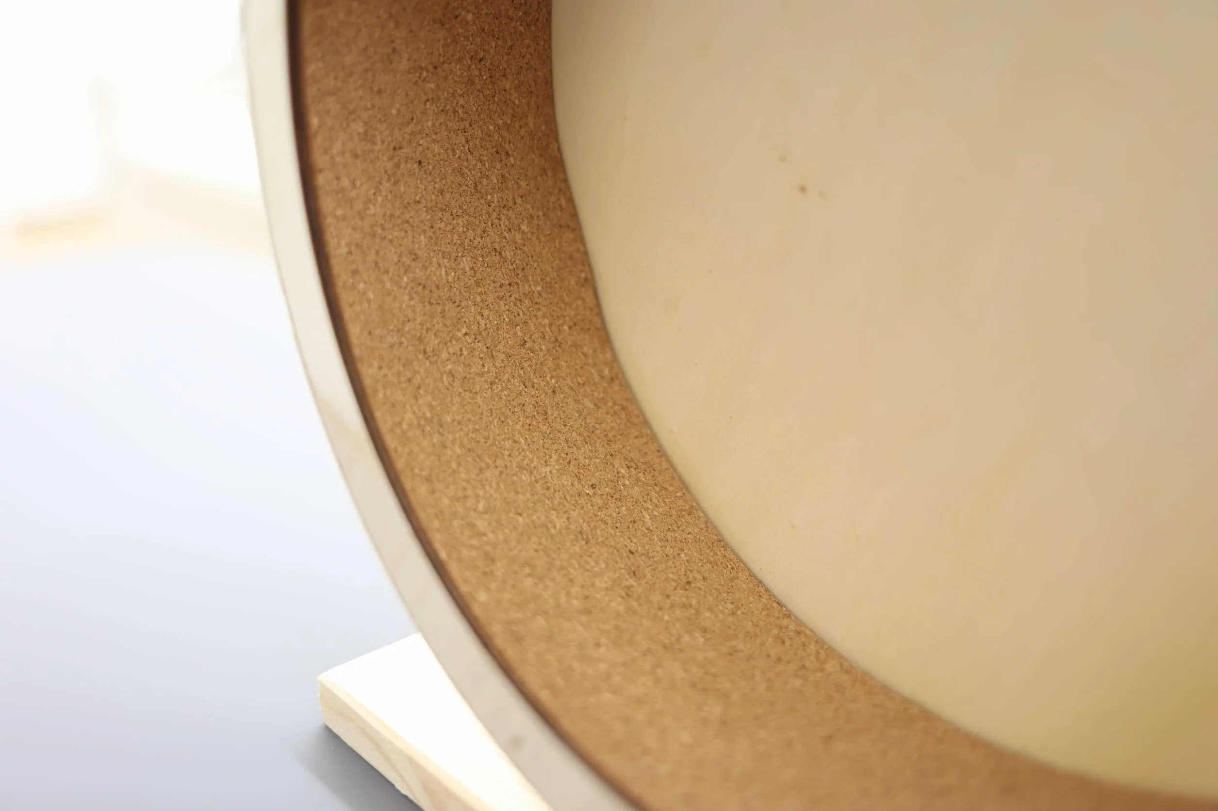 Kerbl Pet Ruota per criceti in legno, Ø 29cm, con superficie in sughero, chiusa, sicura, delicata sulle unghie, silenziosa, ideale per criceti e altri piccoli roditori