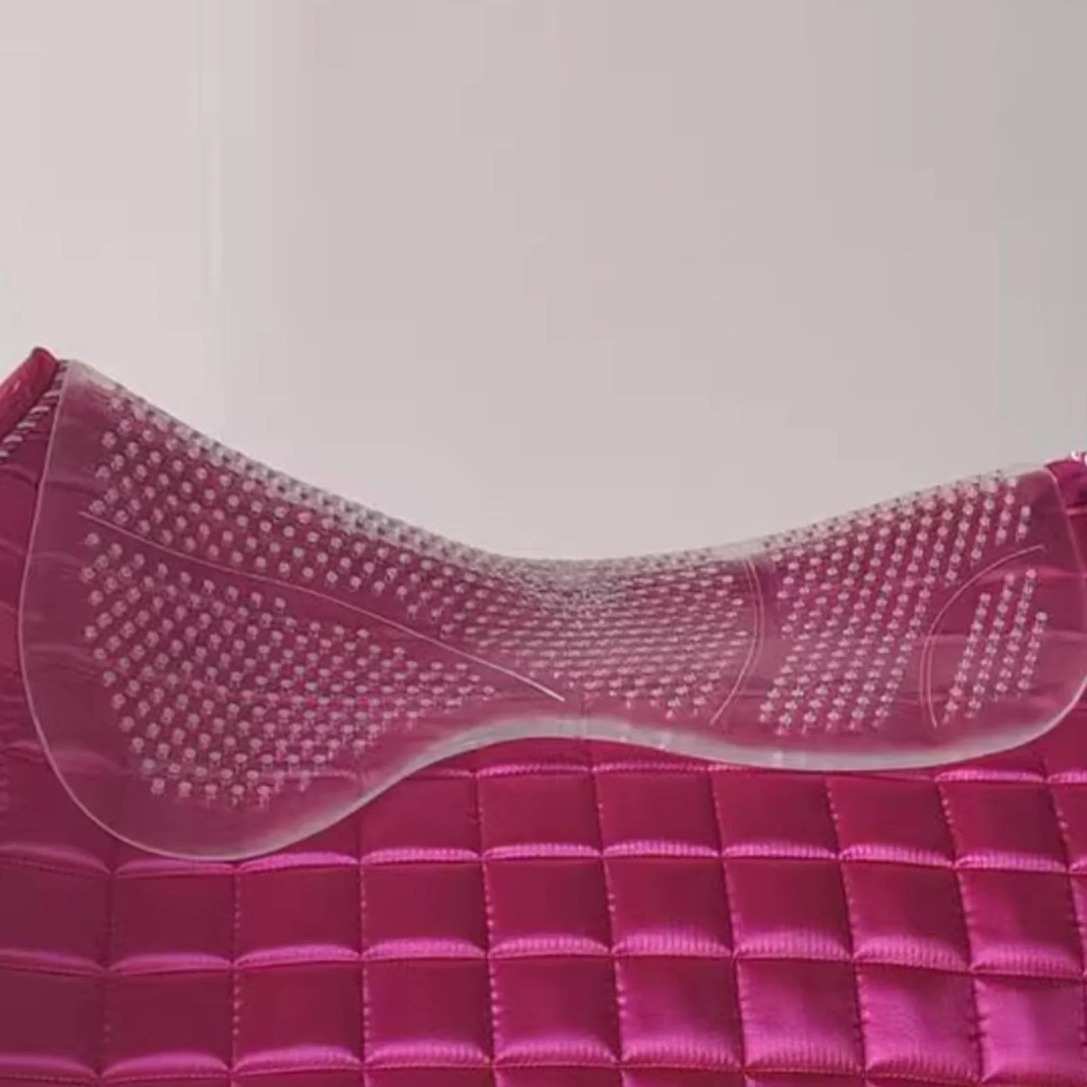 harayaa Sottosella Cavallo Ammortizzante in Gel Silicone Pad Antiscivolo Equitazione Traspirabilità Elevata per Passeggiate Trail Universale per Selle, Bianco Chiaro